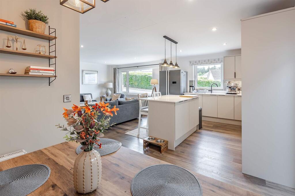 House in Linlithgow, Preston, West Lothian - More