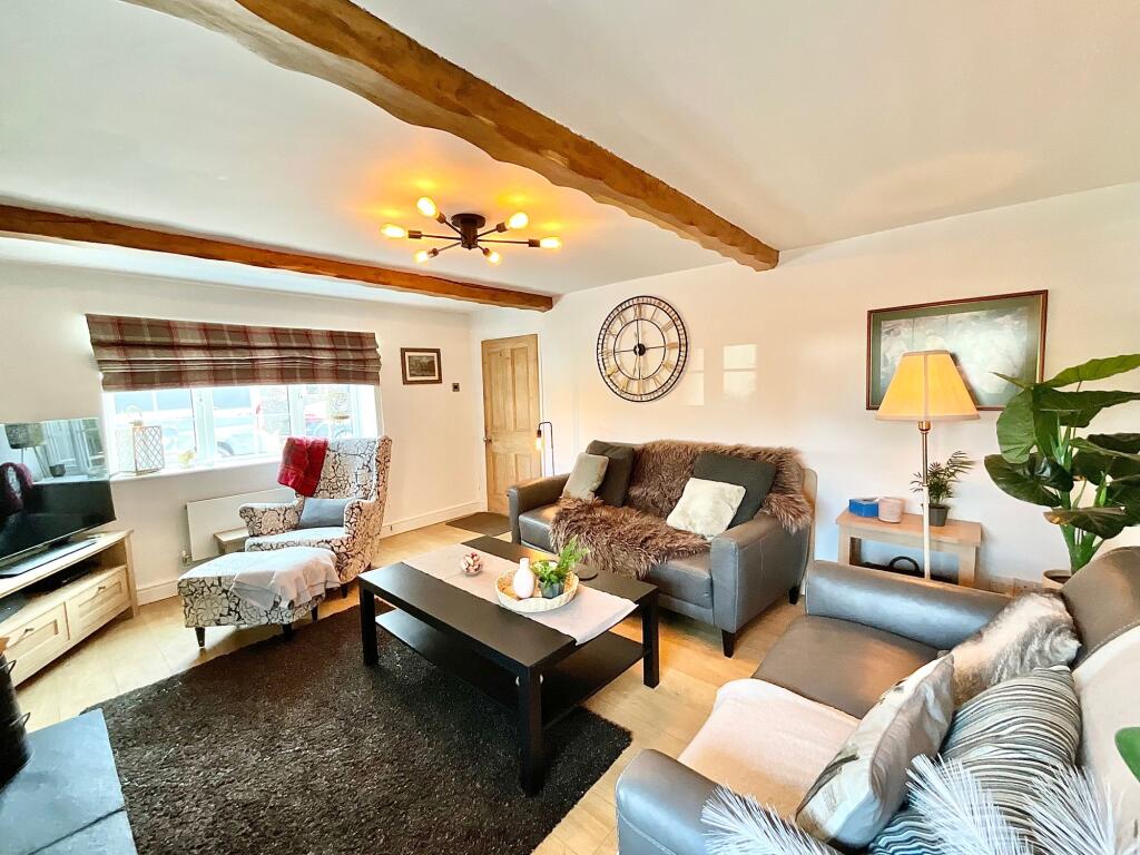 House in Stoke-on-Trent - More