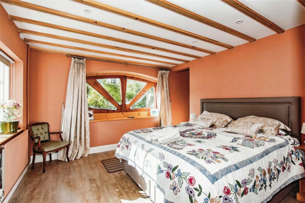 Gwernogle, Carmarthen, Carmarthenshire, SA32 - More