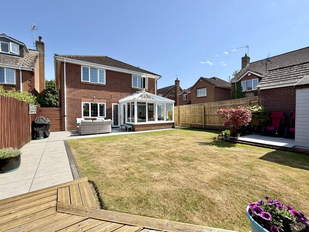 Charborough Way, Sturminster Marshall photo 4