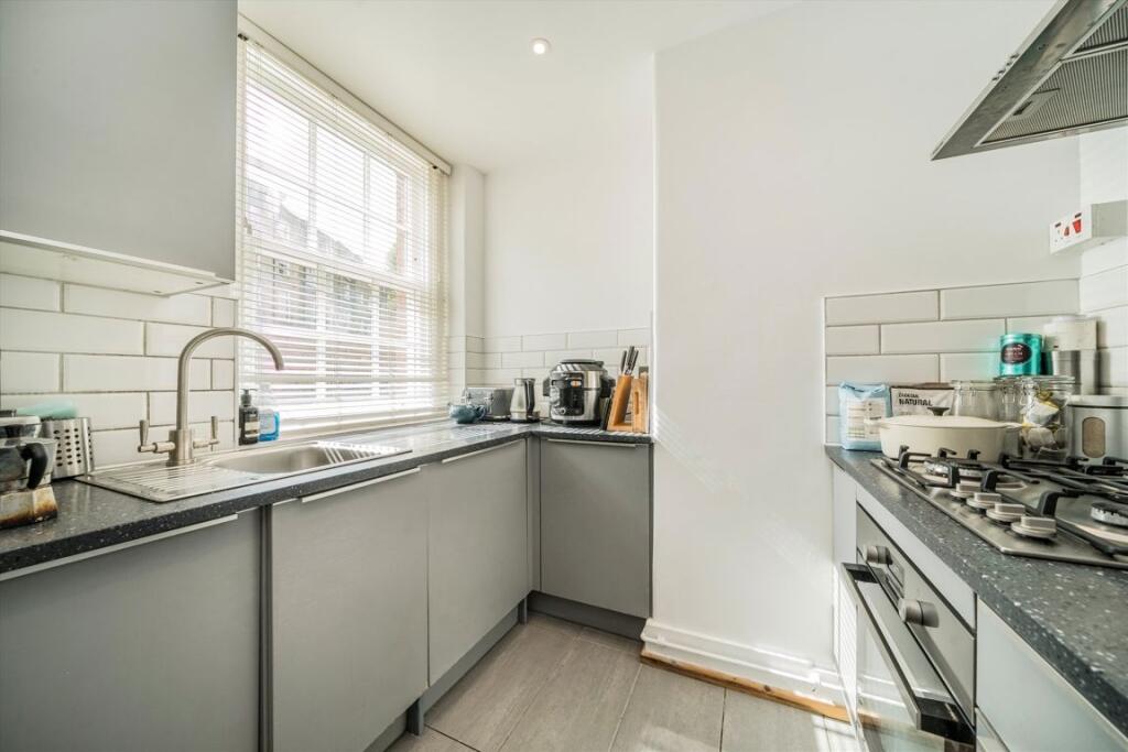 Apartment in London - View 4