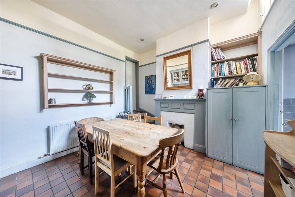 House in London - View 5