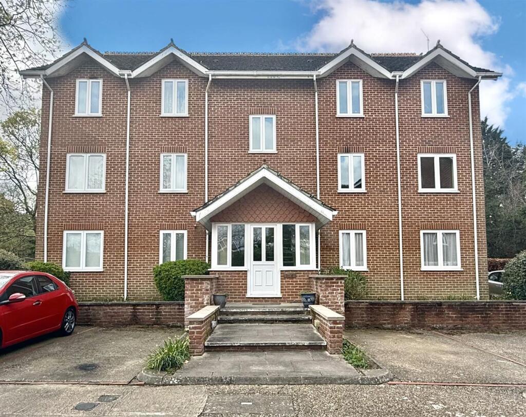 Apartment in Hart, Blackwater and Hawley