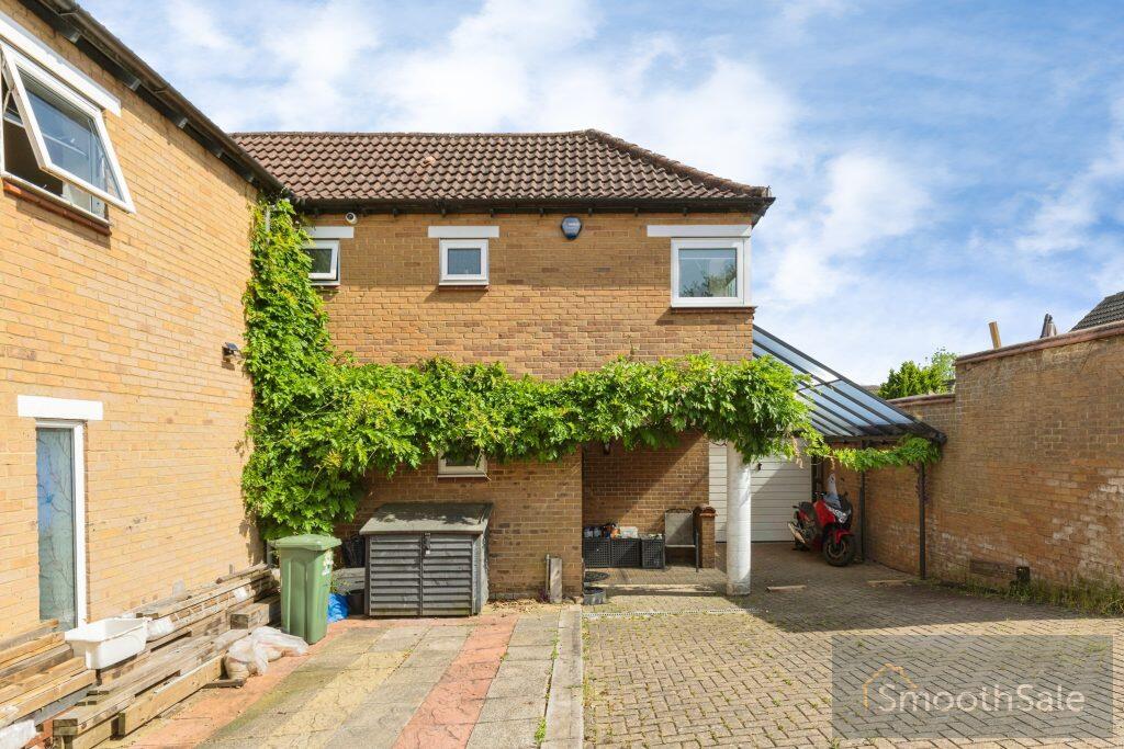 House in Milton Keynes, Campbell Park - View 2