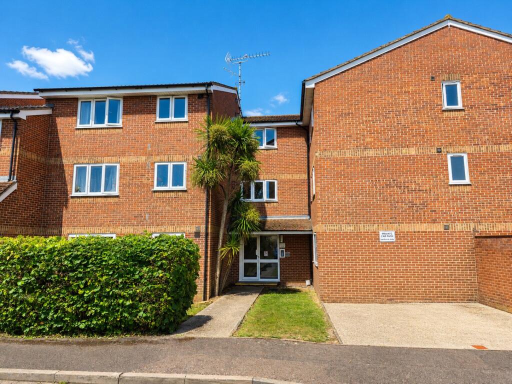 Main image of property: Leecon Way, Rochford, Essex, SS4