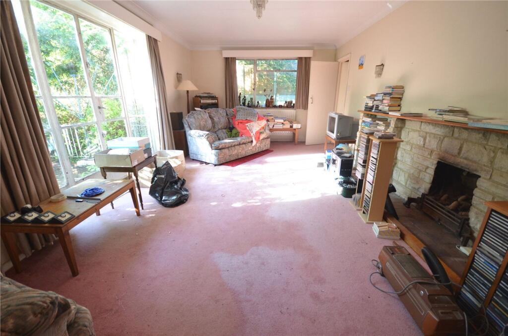 House in Farnham, Shortheath - View 2