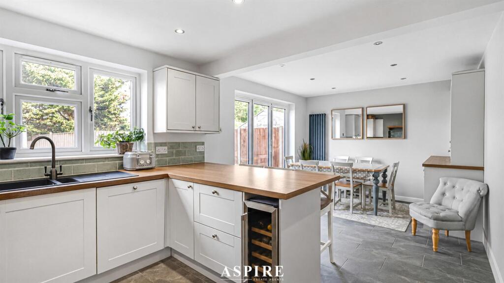 House in Southend-on-Sea - View 2