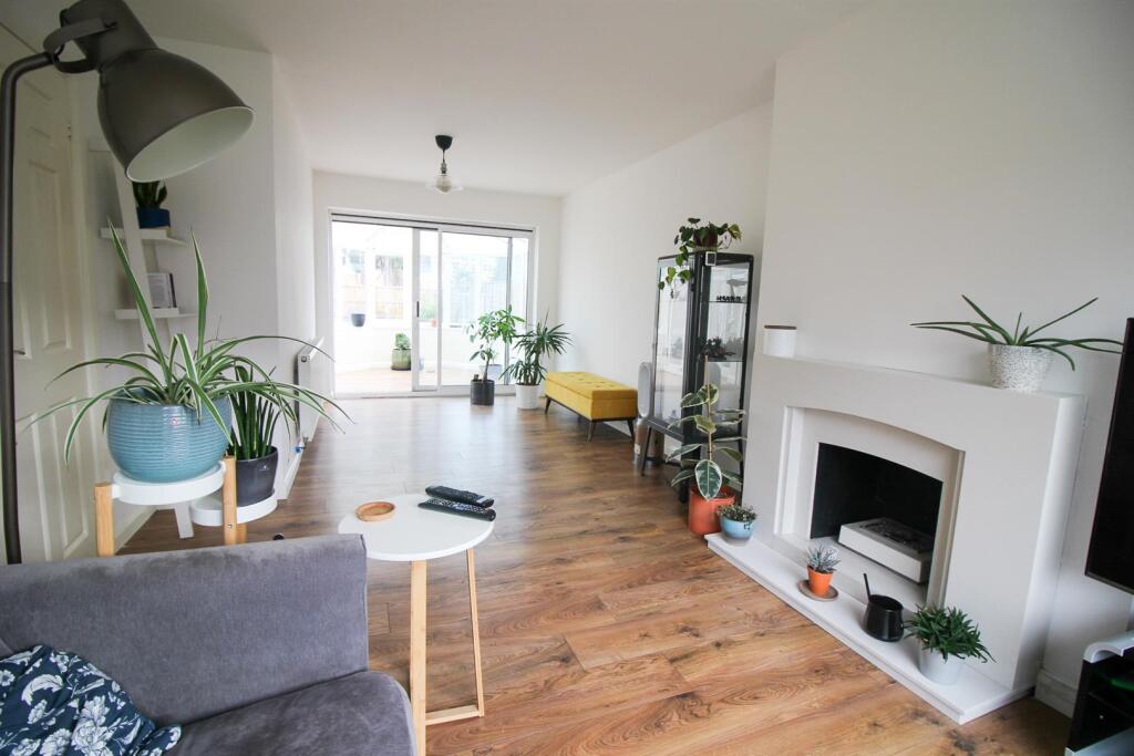 House in Walsall, West Midlands - View 2