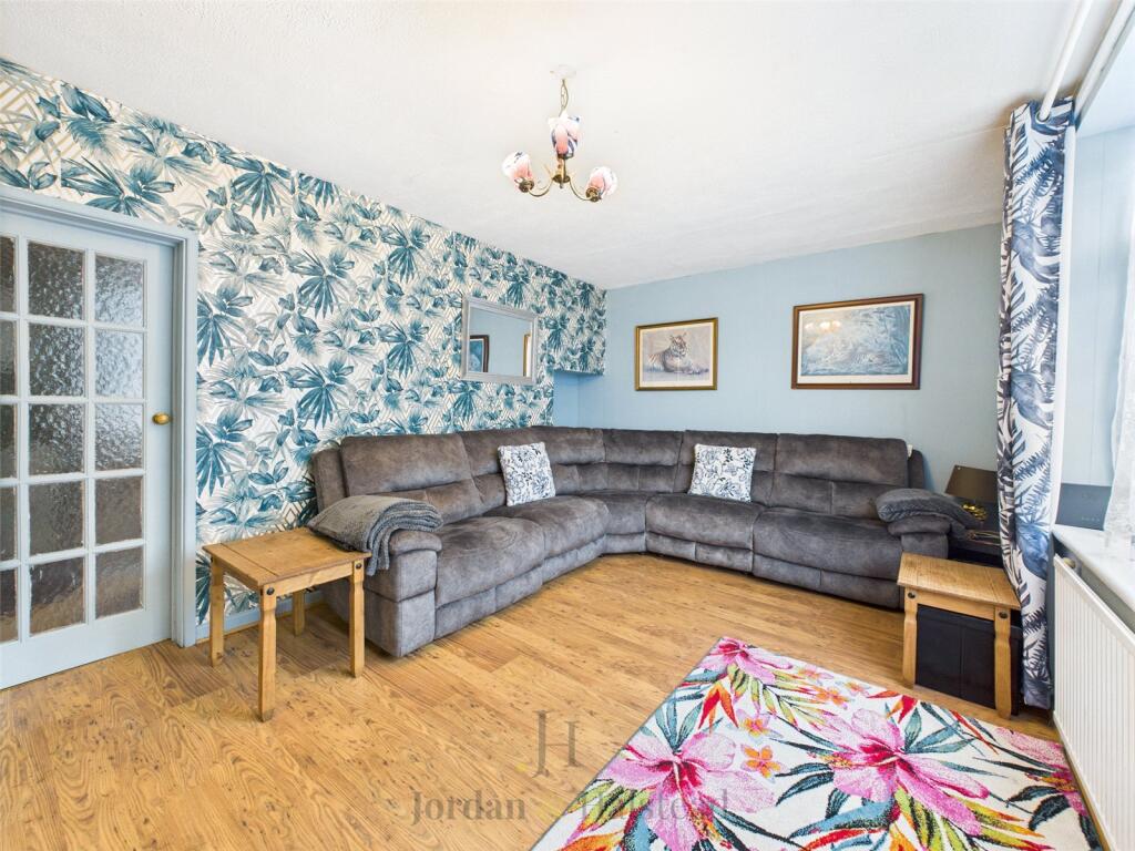 Queensway, Frodsham, Cheshire, WA6 photo 2