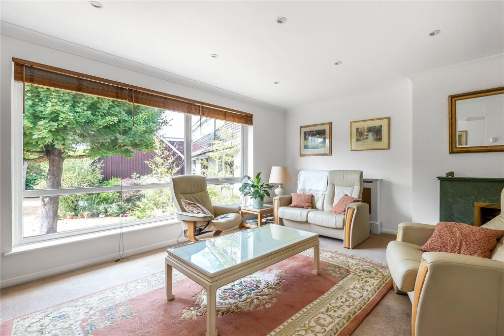 House in Redhill - View 4