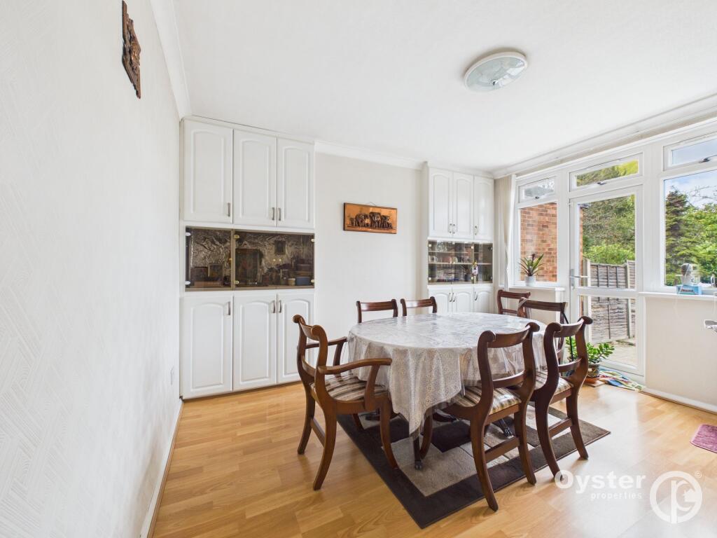 House in Ilford, Clayhall - View 4