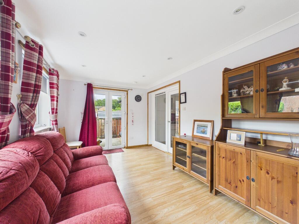 House in Glasgow - More