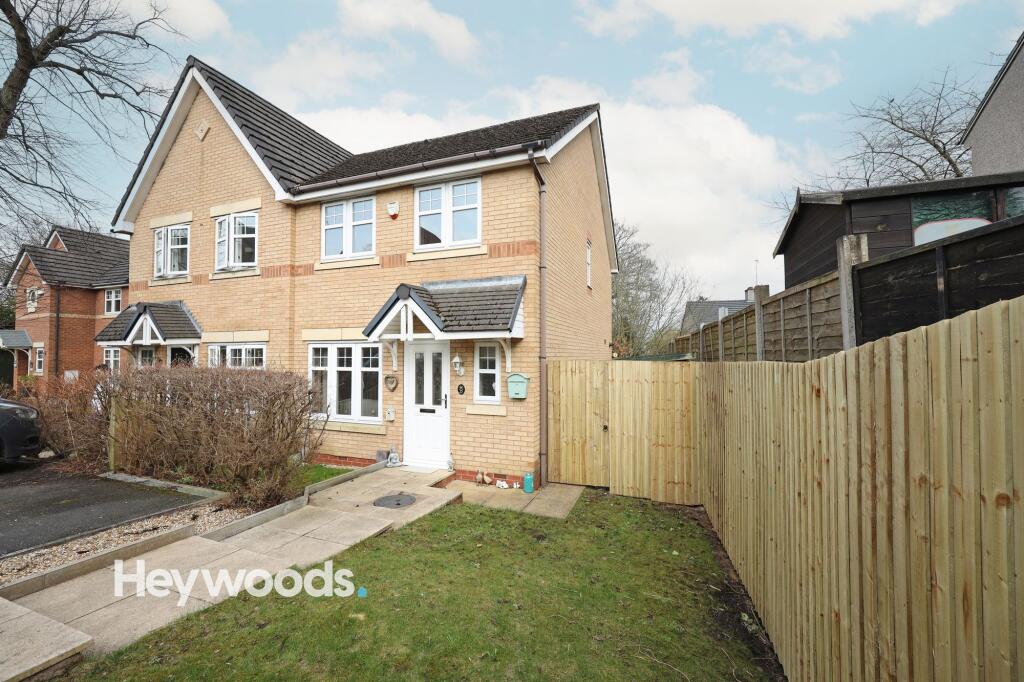 3-bed semi-detached on Treacle Row, Silverdale, ST5, £185,000