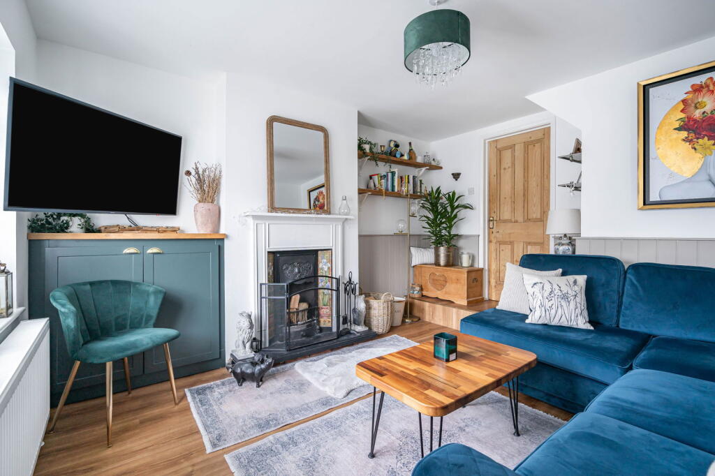 Snowdenham Lane, Bramley, Bramley, Guildford, GU5 0AT photo 3