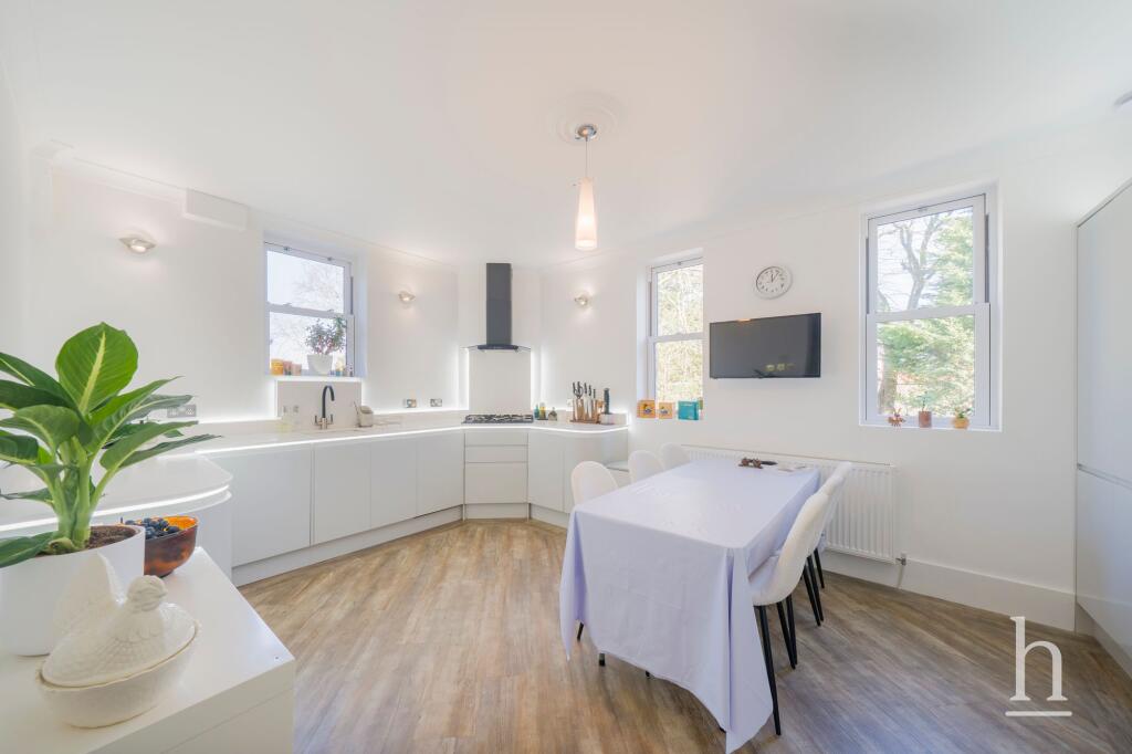 Talbot Road, Oxton, CH43 photo 4