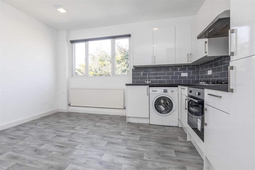 Apartment in London - View 2