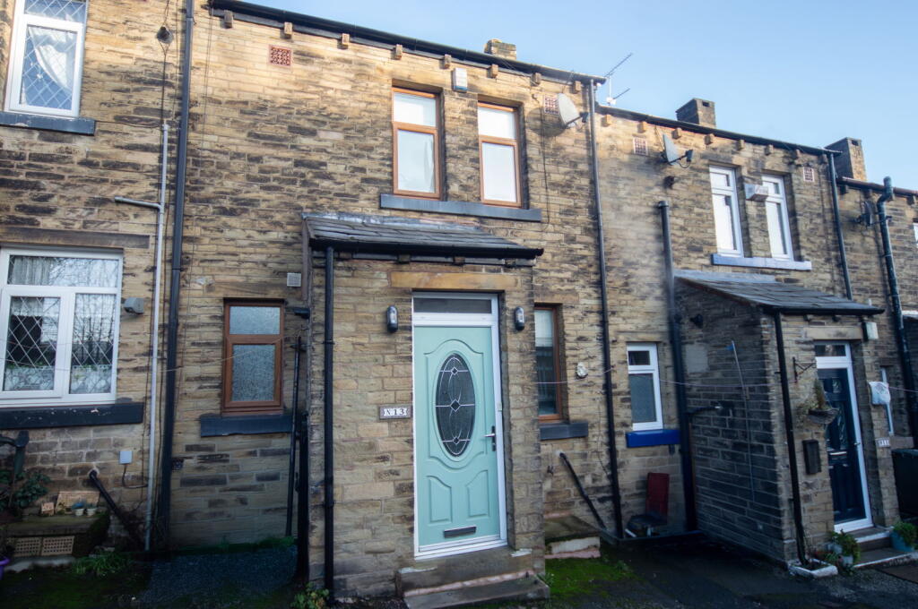 Main image of property: 13 St. Lukes Terrace, Cleckheaton, BD19 6AB