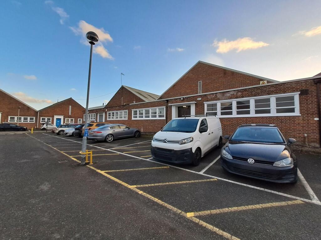 16 & 17 Tewin Court, Welwyn Garden City, AL7