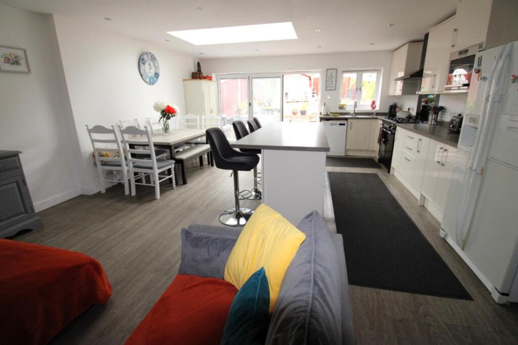 House in London - View 5