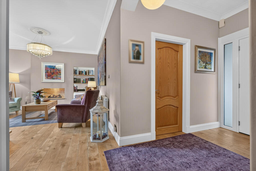 House in Kilmarnock, East Ayrshire - More
