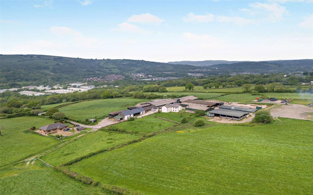 Pandy Lane, Nr Ystrad Mynach, Caerphilly, CF82 photo 2