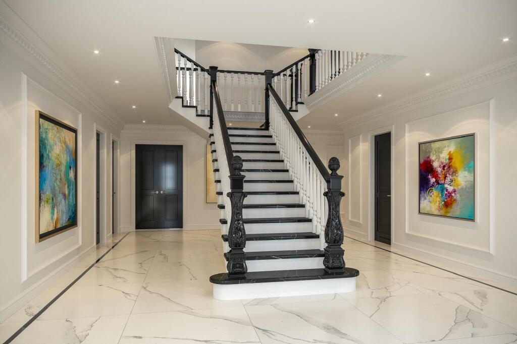 House in Slough - View 5