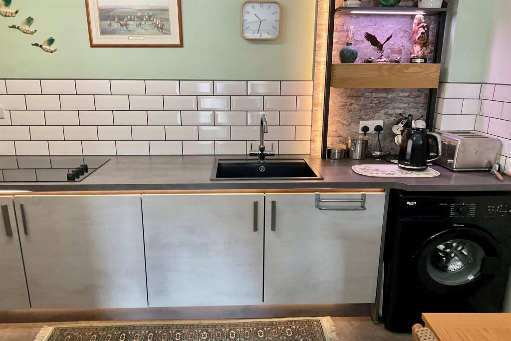 Apartment in Canterbury - View 5