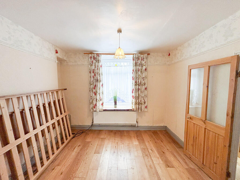 Williams Terrace, Treharris photo 4