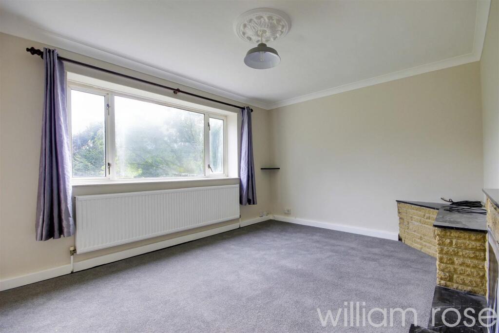 Apartment in Ilford - View 3
