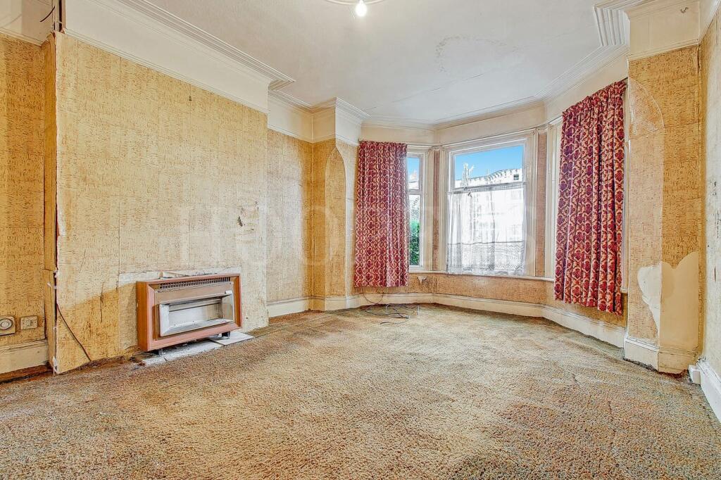 House in London, Dudden Hill, Dollis Hill - View 3