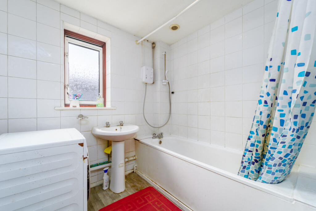 House in London, North London Business Park, Brunswick Park - View 5