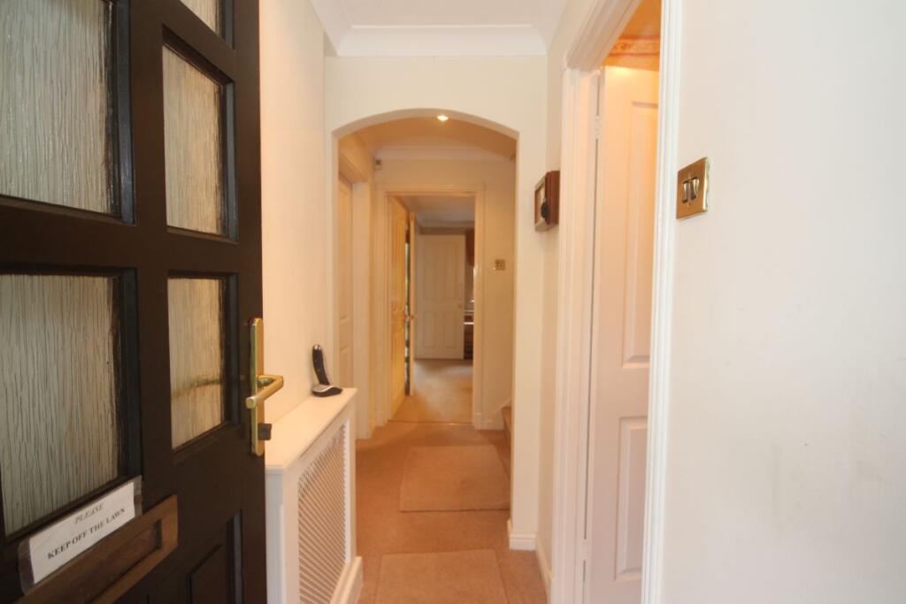 16 Heol Y Cadno, Thornhill, Cardiff, South Glamorgan, CF14 9DY photo 3