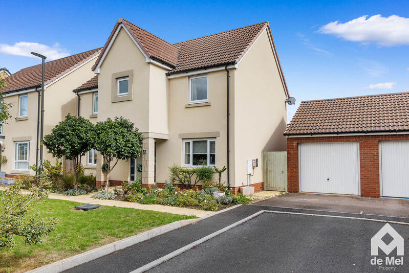 4-bed detached on Pastures Avenue, Bishops Cleeve, Cheltenham, Gloucestershire, GL52, £475,000