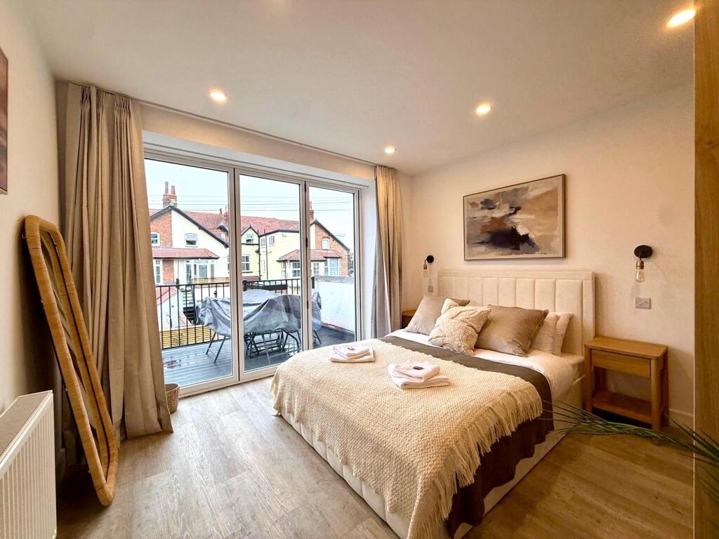 Apartment in Chester - More