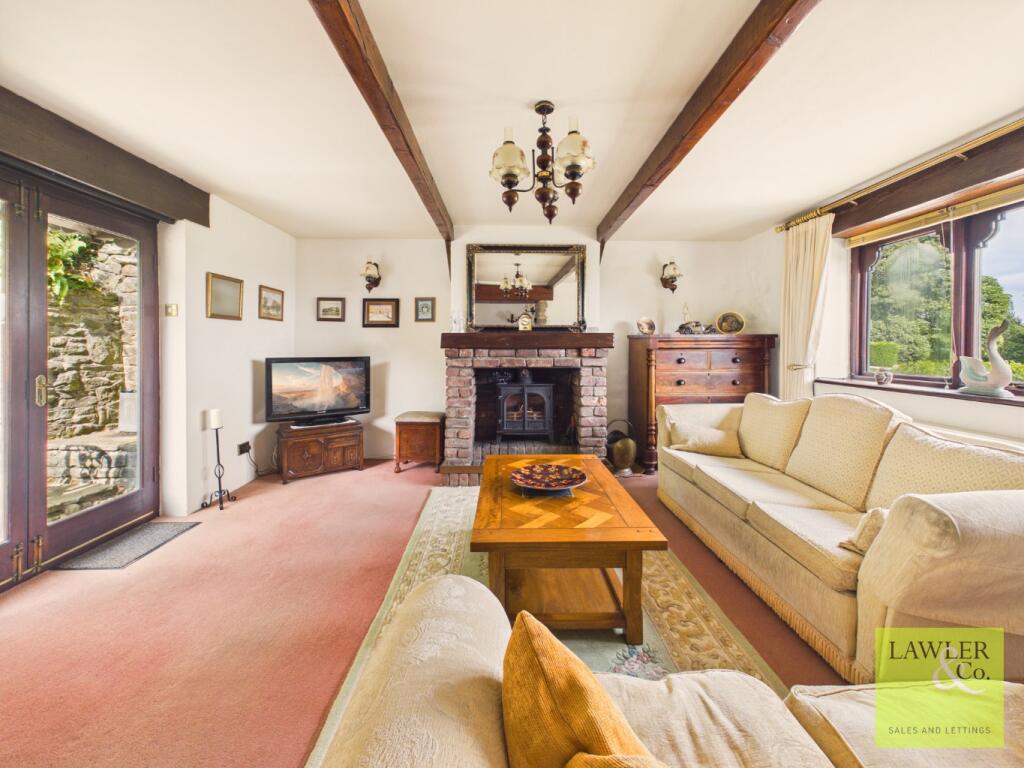 Main image of property: Uplands Barn, Uplands Road, Gee Cross, Hyde, SK14 3AG