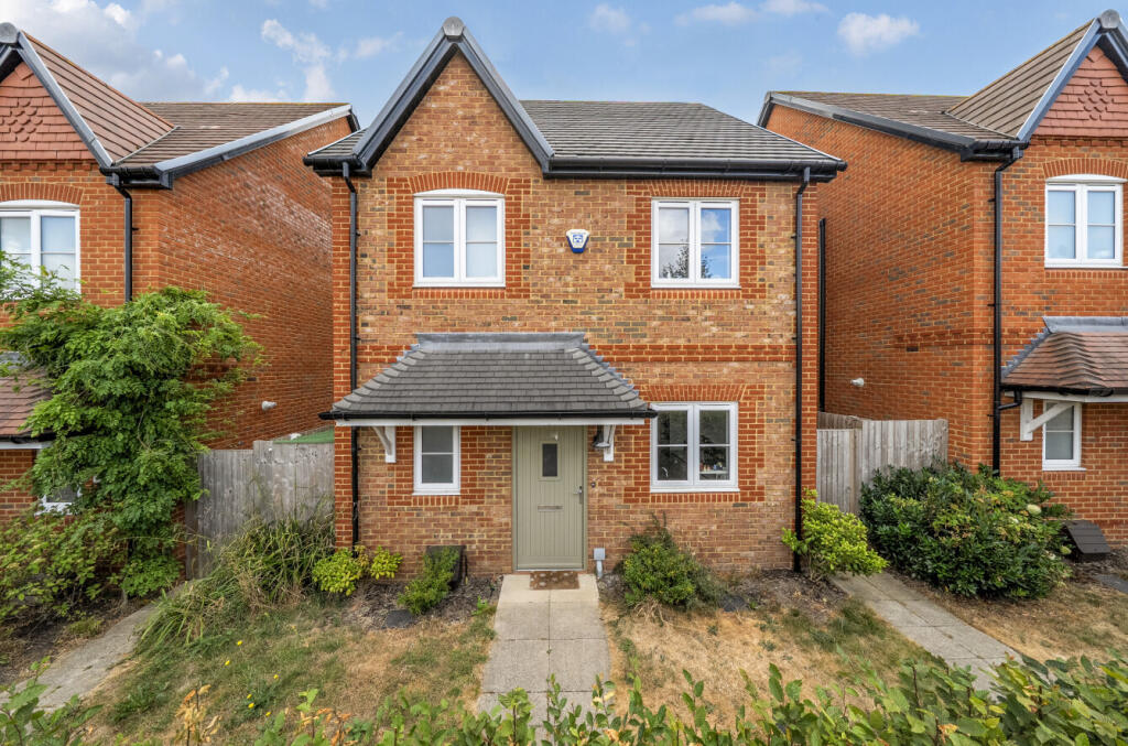 Main image of property: Jasmine Grange, Warfield, Bracknell, Berkshire, RG42