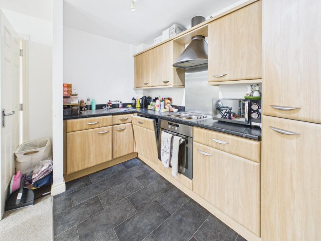 Apartment in Bradford - View 4
