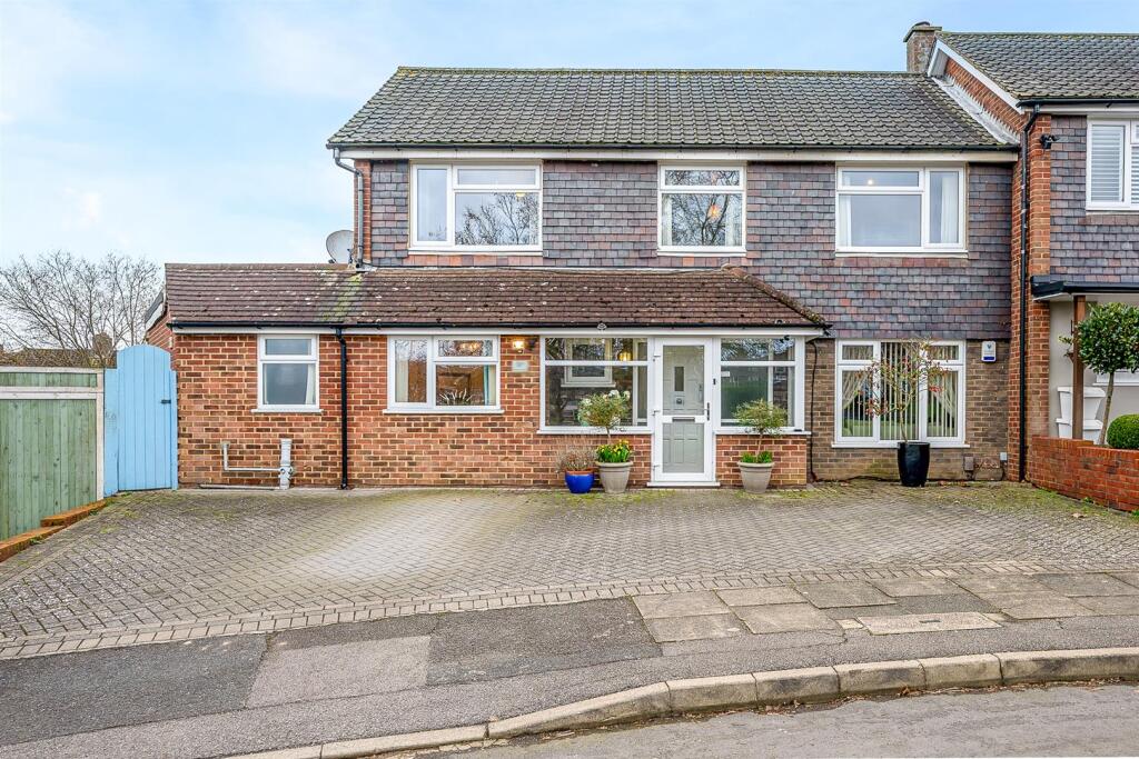 Main image of property: Mead Way, Bromley BR2