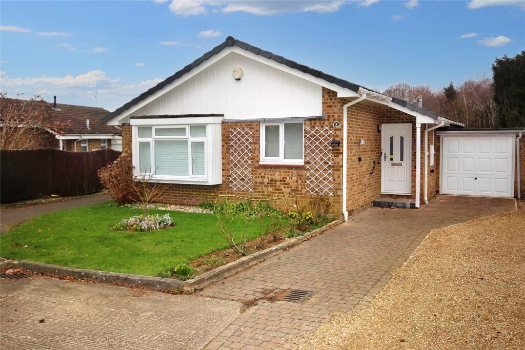 2-bed house on Tenacre, Goldsworth Park, Woking, Surrey, GU21, £550,000