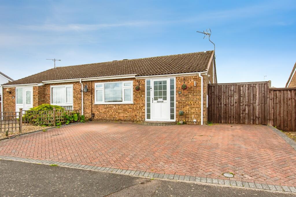 Main image of property: Nene Close, Raunds, Wellingborough