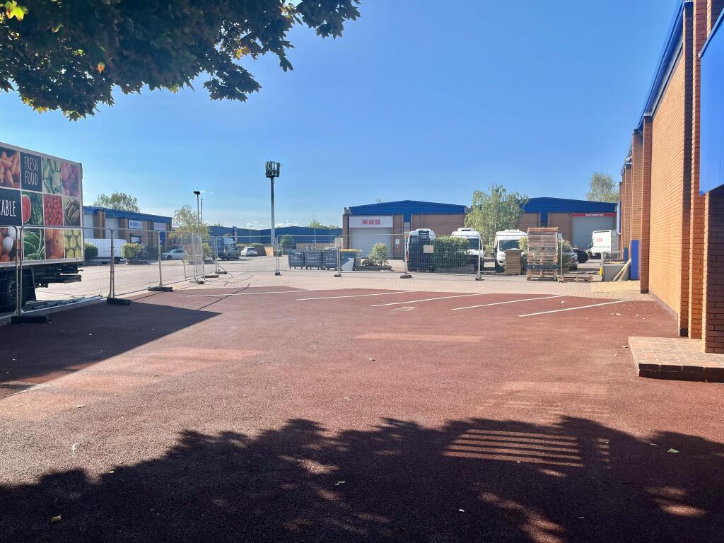 2 Crown Yard.jpeg