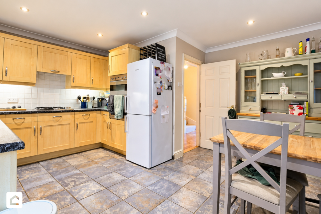 House in Tonbridge - More