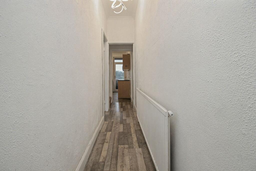 House in Wakefield - View 5