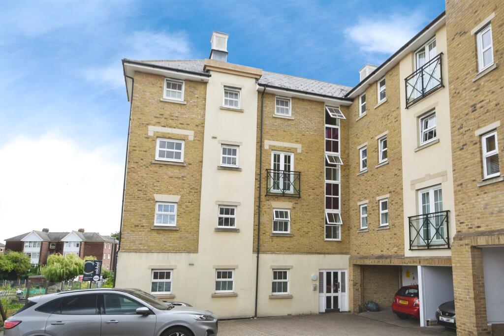 Main image of property: Chelwater, Great Baddow, Chelmsford