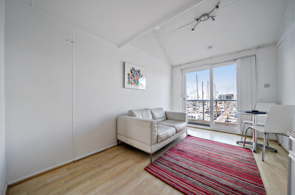 Apartment in Brighton - View 4