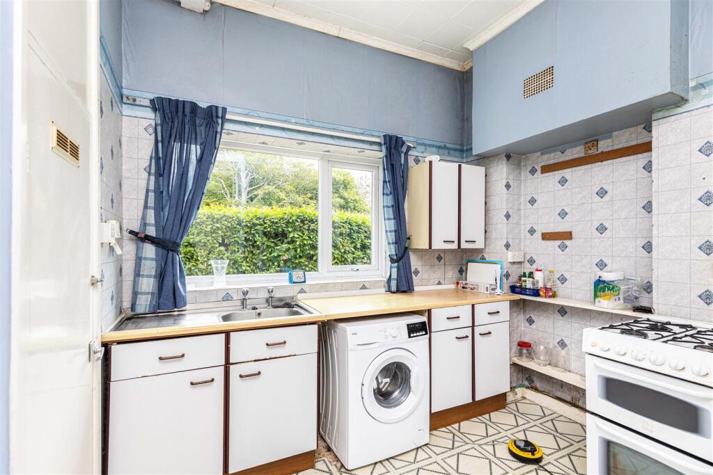 Garden Flat, Stourwood Avenue, Southbourne BH6 3PN - View 4