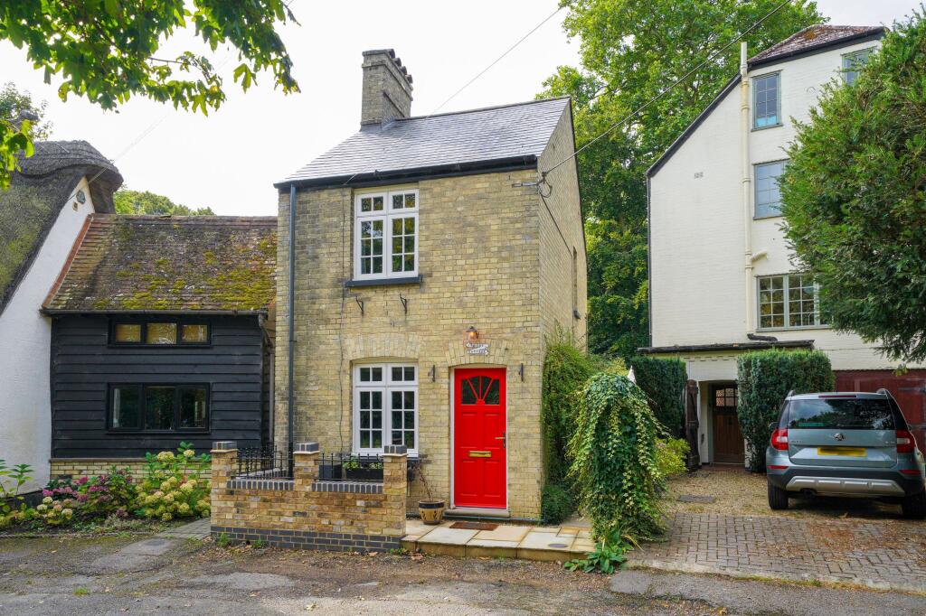 Main image of property: Royal Oak Lane, Hemingford Abbots, PE28