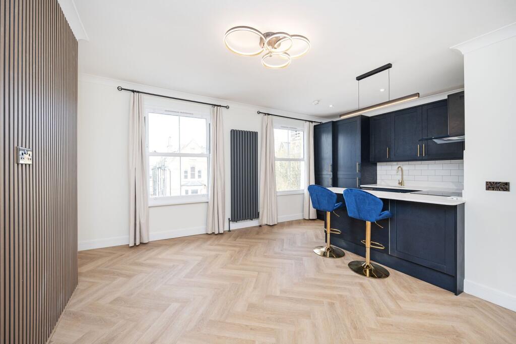 Apartment in London - More