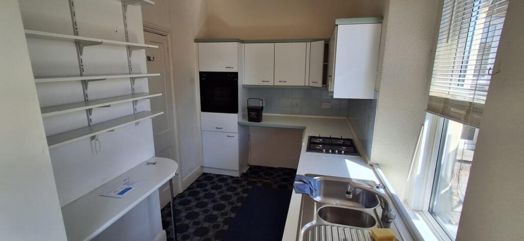 Apartment in Weston-super-Mare, Cliftonville - View 5