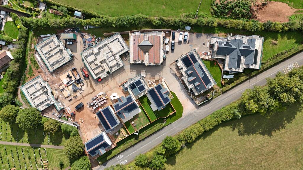 House in Minehead, Woodcombe, Somerset - More